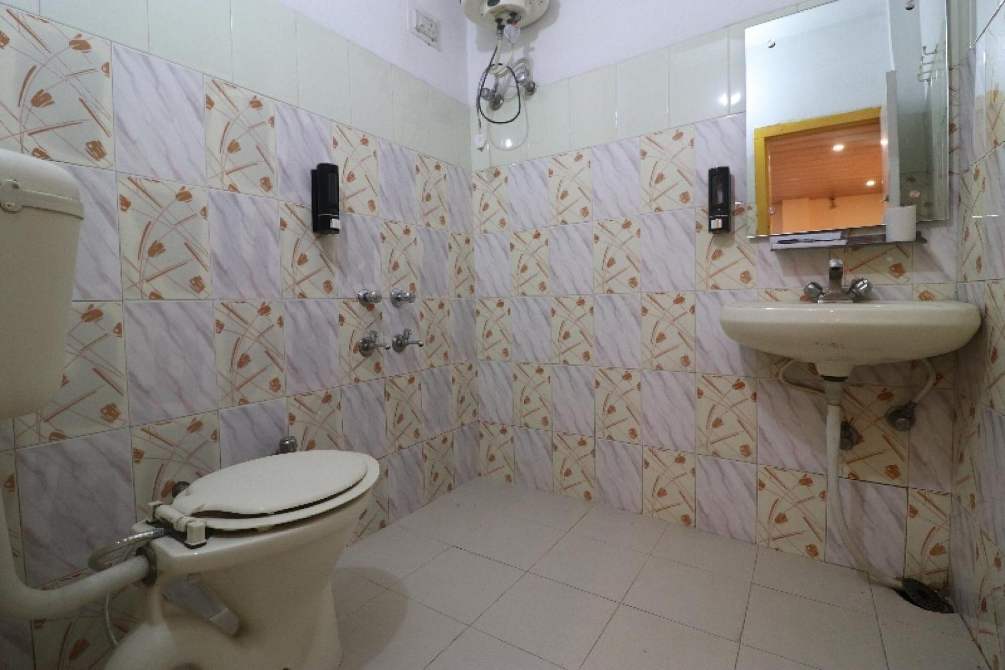 Hotel O Beas Regency Manāli Kültér fotó